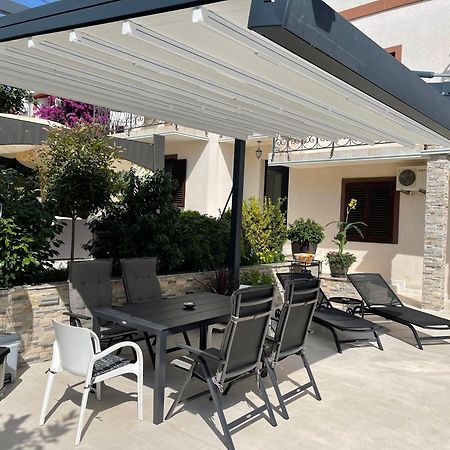 Holiday Home Barska Vila Esterno foto