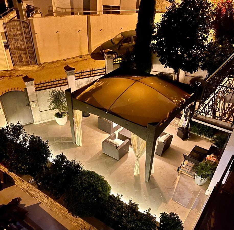 Holiday Home Barska Vila Esterno foto